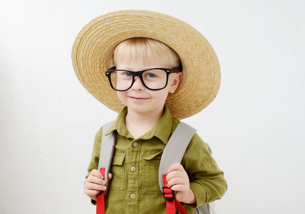 Foto ritratto di un piccolo scolaro