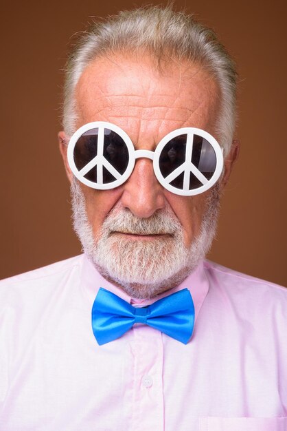 Photo portrait of man wearing mask