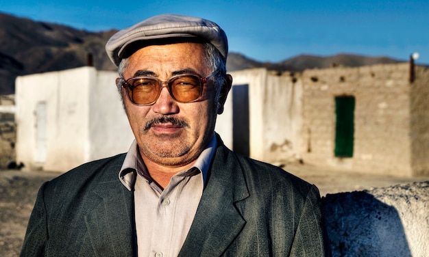 Photo portrait of a mongolian man