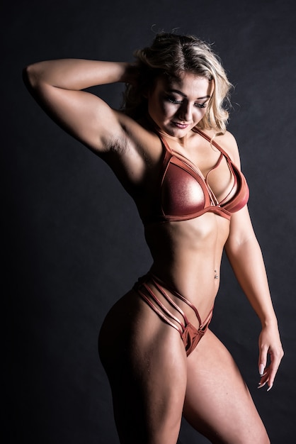 Photo portrait of a muscular woman