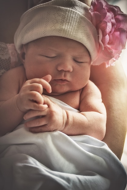 Photo portrait of a newborn baby