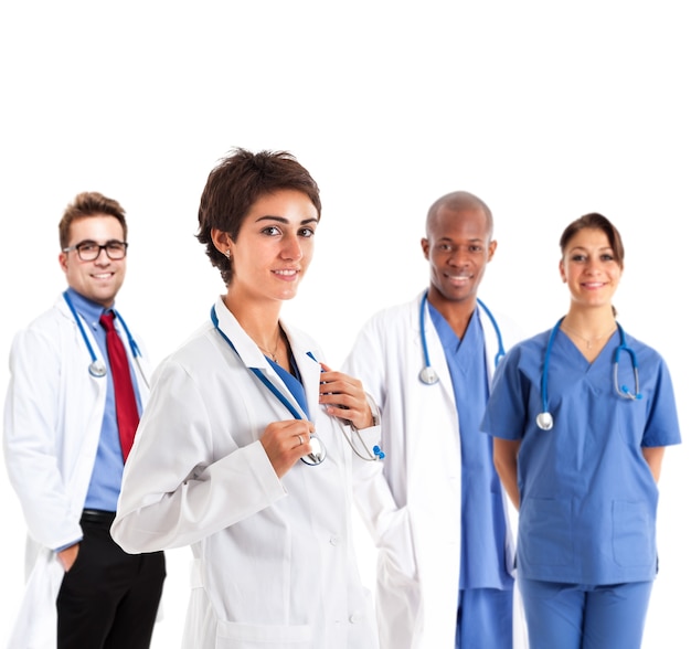 Ritratto di un'infermiera davanti alla sua squadra medica