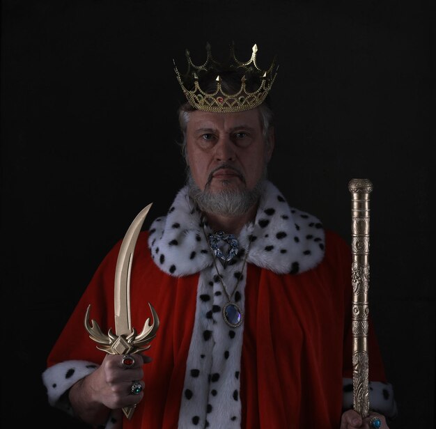 사진 수염이 있는 중세 은 왕의 초상화