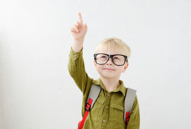 写真 小さな男子生徒の肖像画