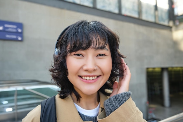 写真 若い女性の肖像画