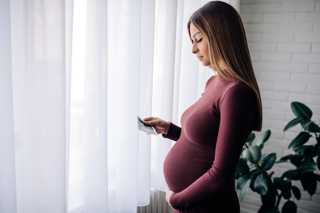 Portrait of pregnant woman