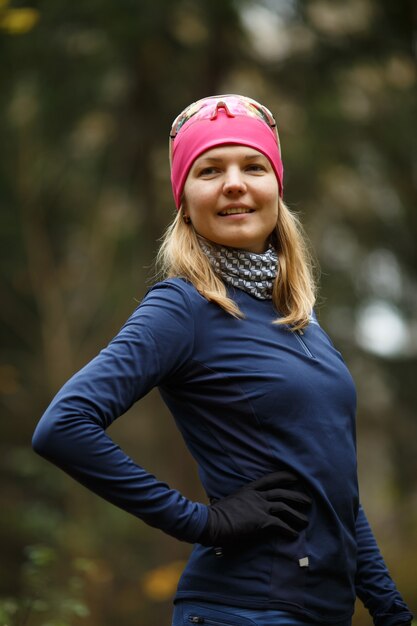 Photo portrait of pretty athletic woman