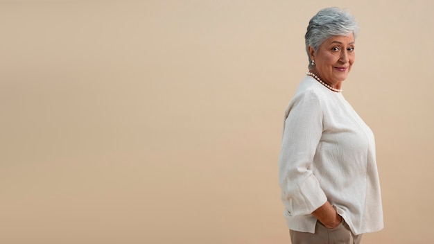 Foto ritratto di una donna senior