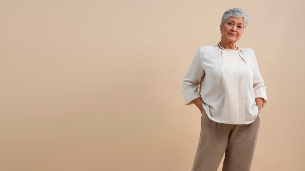 Foto ritratto di una donna senior