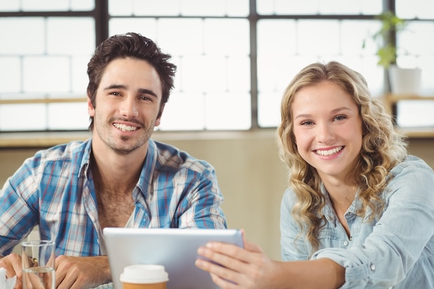 Portrait of smiling business people 