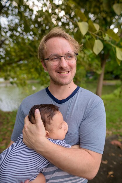 Photo portrait of a smiling man