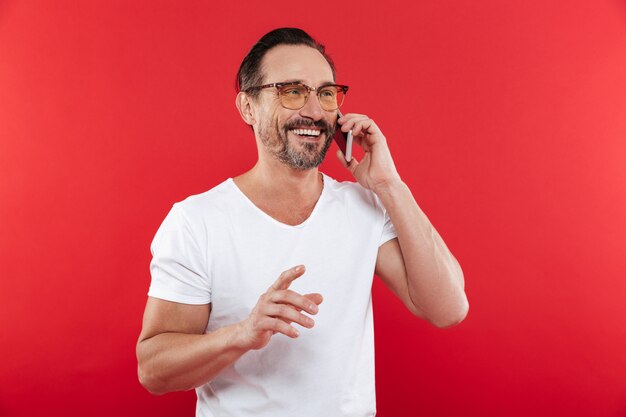 Photo portrait of a smiling mature man