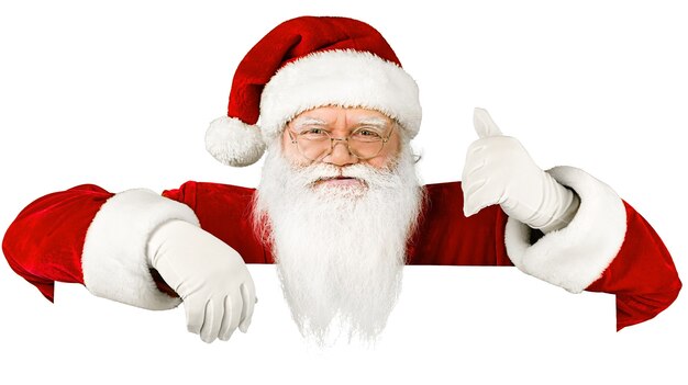 Портрет улыбающегося Санта-Клауса на белом фоне