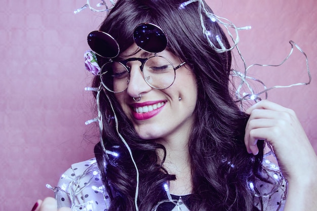 Photo portrait of smiling young woman