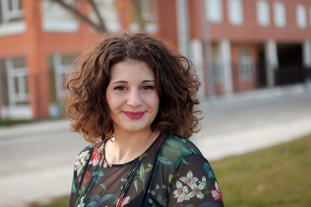 Photo portrait of a smiling young woman