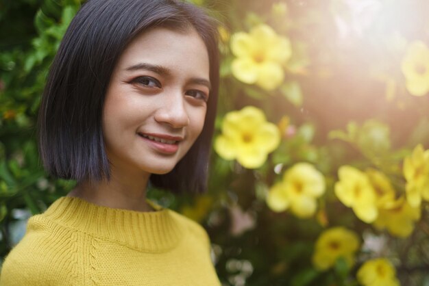 Photo portrait of a smiling young woman