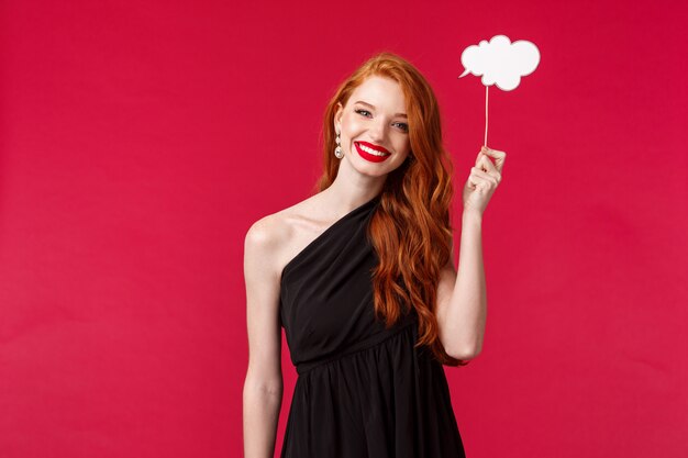 Photo portrait of a woman in a black dress