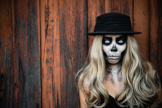 Portrait of woman make up ghost faceMexico City's Day of the Dead parade on Sunday honored those killed in two recent earthquakesThailand people