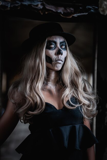 Portrait of woman make up ghost faceMexico City's Day of the Dead parade on Sunday honored those killed in two recent earthquakesThailand people