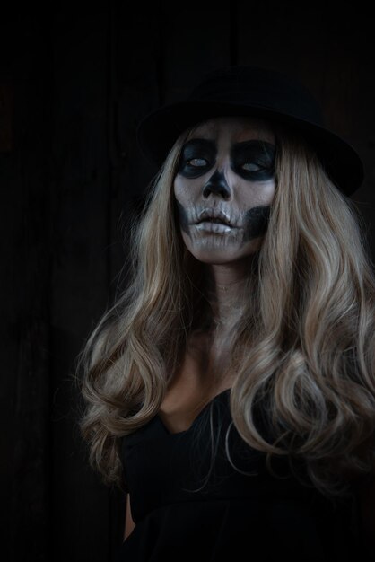 Portrait of woman make up ghost faceMexico City's Day of the Dead parade on Sunday honored those killed in two recent earthquakesThailand people