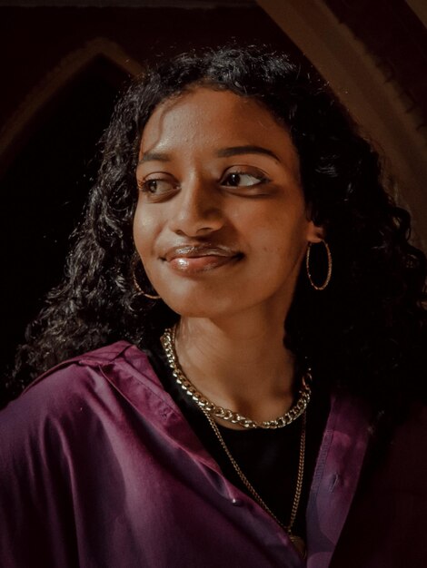 Photo portrait of woman smiling