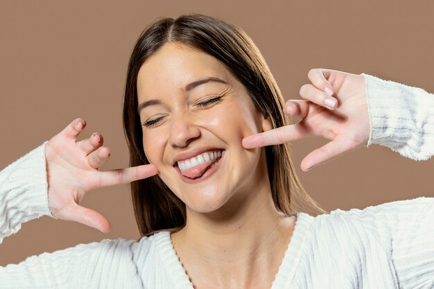 Photo portrait of woman in studio