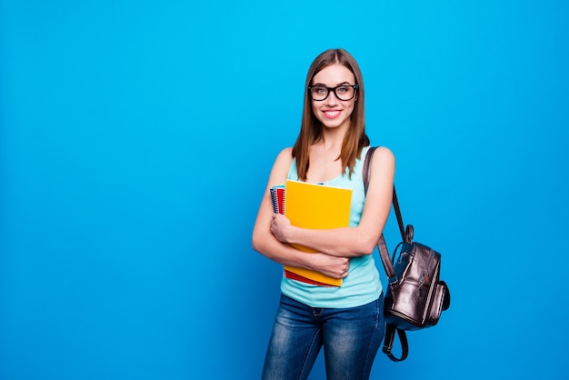 Photo portrait of woman with backpack