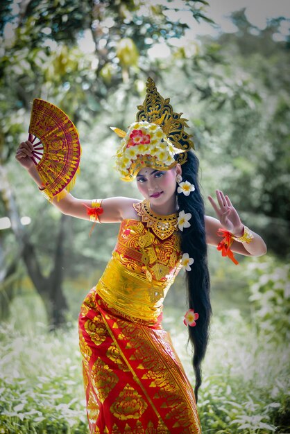 Photo portrait of woman with umbrella