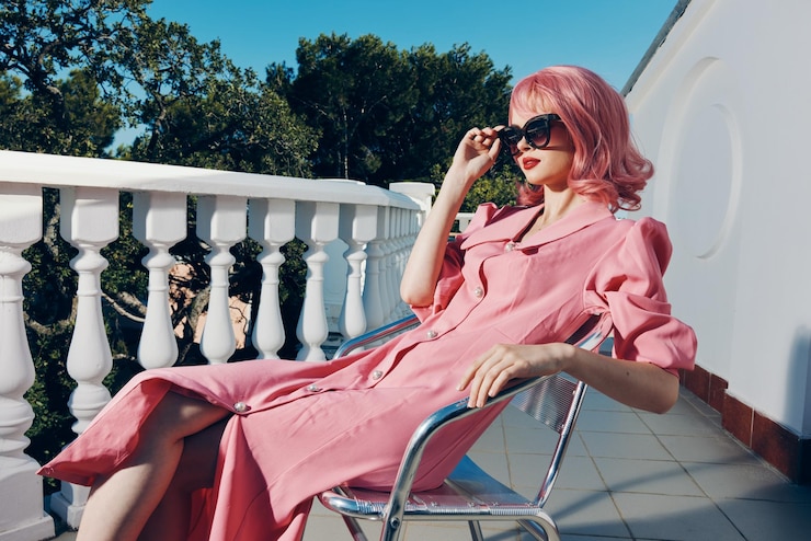 Photo portrait of a young beautiful woman outdoors fashion luxury posing relaxation concept high quality photo