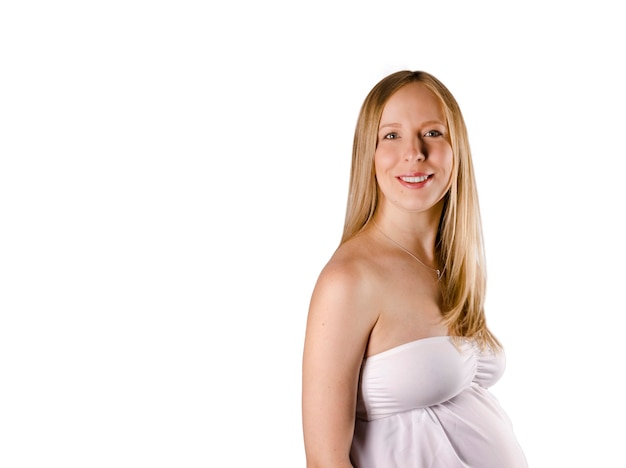Ritratto di una giovane donna incinta felice