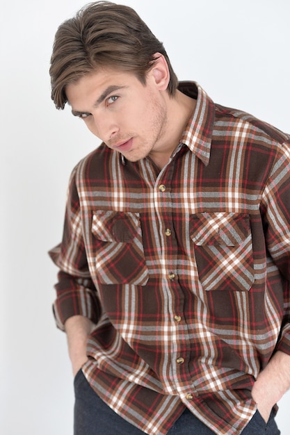 Photo portrait of a young man posing close up