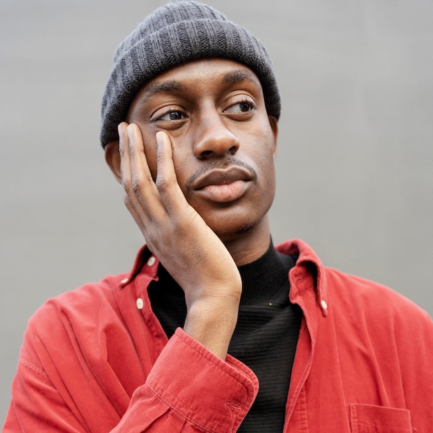 Photo portrait young man wearing cap