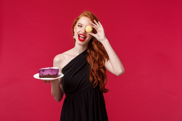 Photo portrait of a young redhead woman with long curly red natural hair