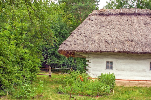 Портрет молодых испанцев в красивой куртке