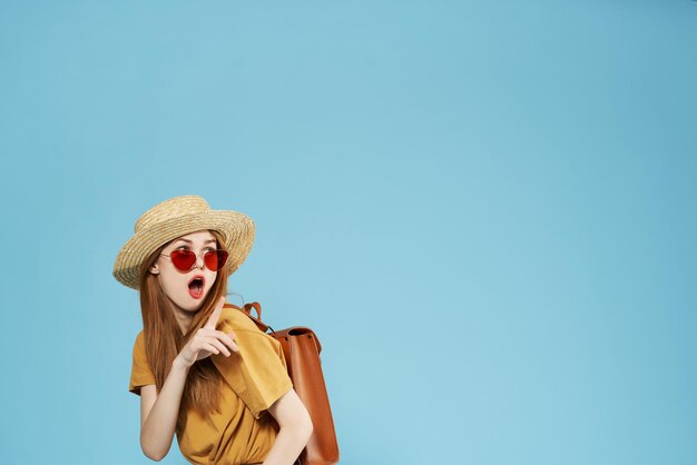 Photo portrait of young woman against blue sky