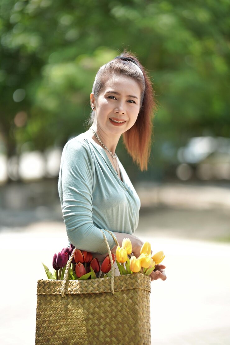 Photo 一位微笑的年輕女子的肖像