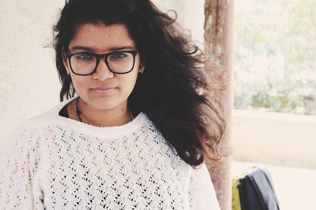 Photo portrait of young woman