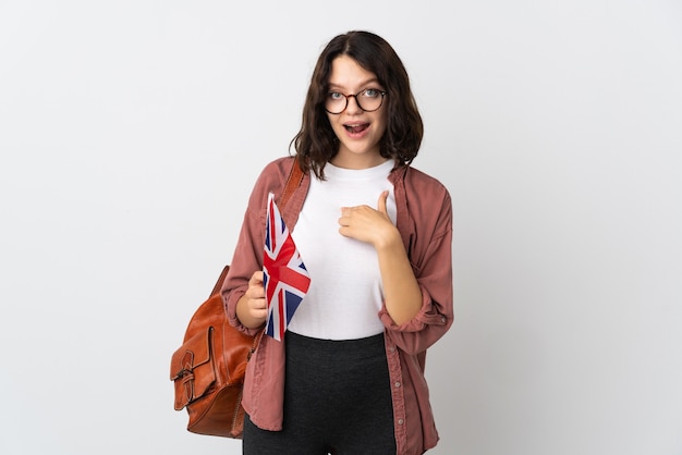 portret jonge vrouw met vlag en rugzak