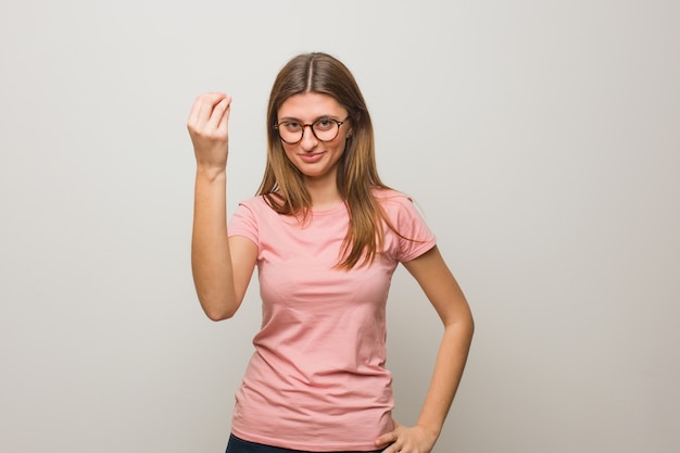 Portret van een jonge leuke vrouw