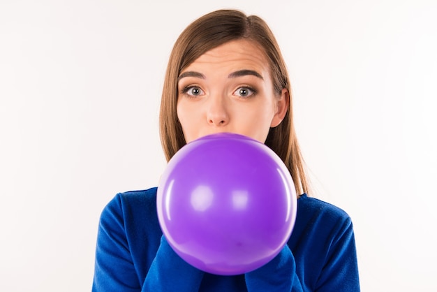 Portret van een jonge mooie vrouw