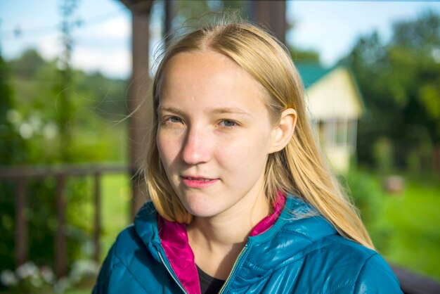 Foto portret van een jonge vrouw