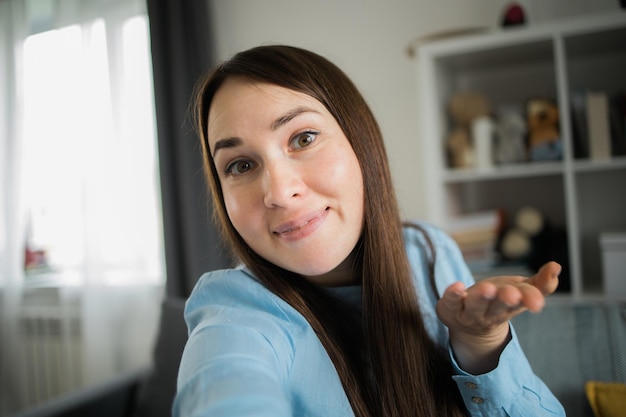 Portret van een jonge vrouw