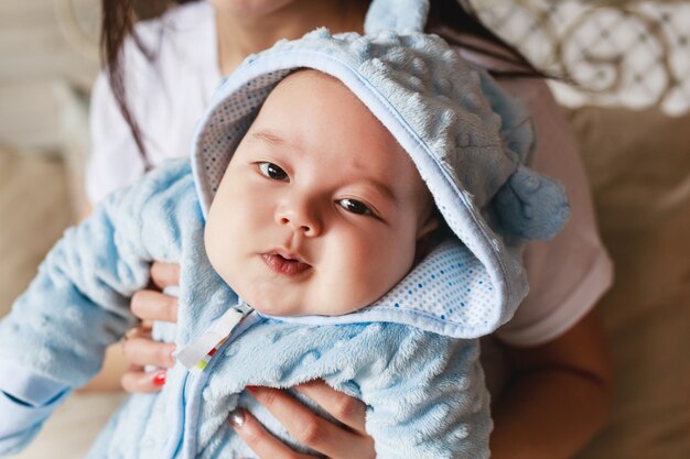 Portret van een kleine schattige pasgeboren baby Aziatische baby.