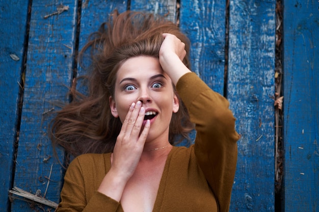 Foto portret van een mooie jonge vrouw