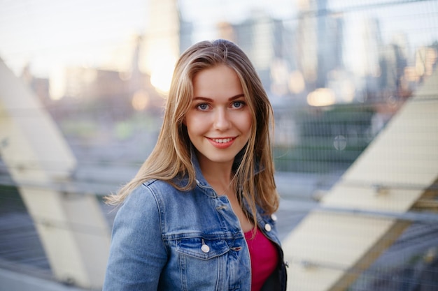 Foto portret van een mooie jonge vrouw