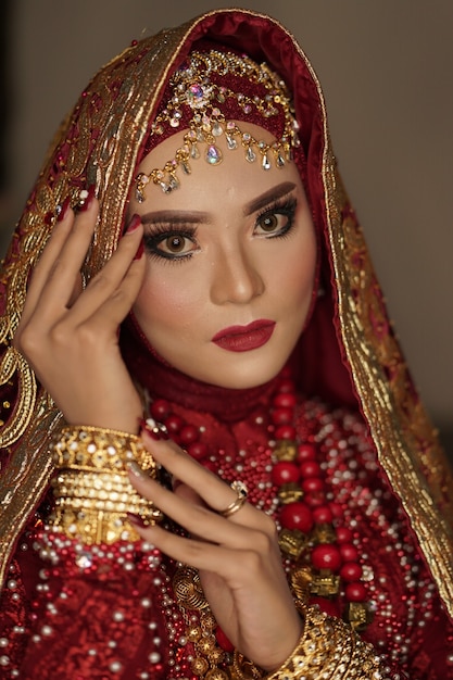 Portret van een prachtige Indiase bruid