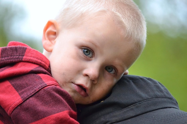 Foto portret van een schattige baby jongen