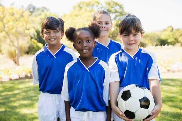 Portret van kinderen voetbalteam