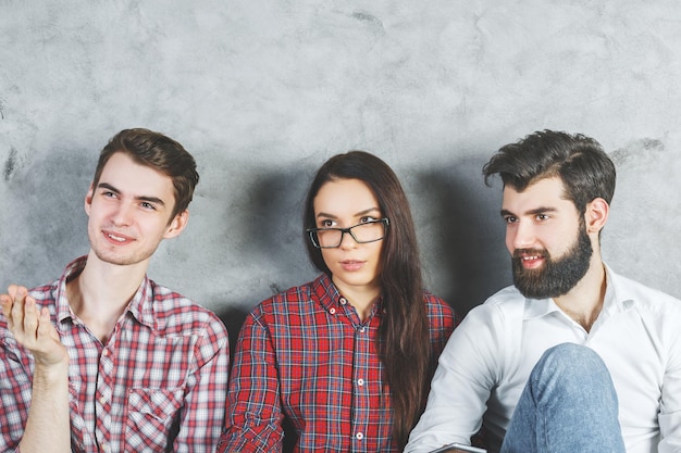 Portret van mannen en vrouwen