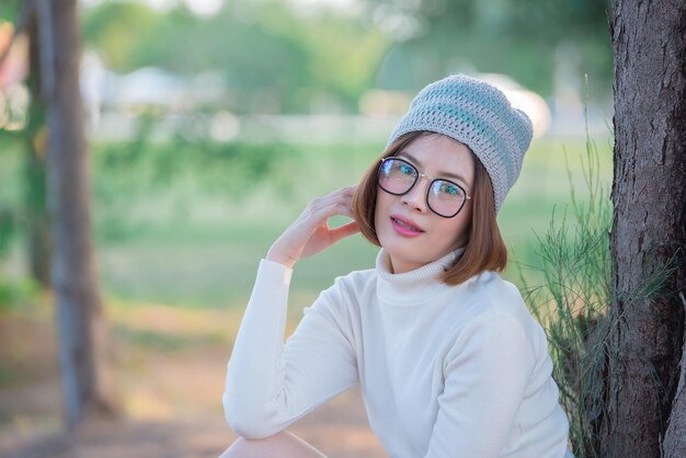 Portret van mooie Aziatische vrouwJong meisje winter portretThailand mensen